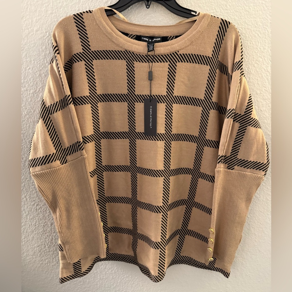 Classy & Stylish Macy’s Cable & Gauge Tan and Black Patterned Crewneck Sweater